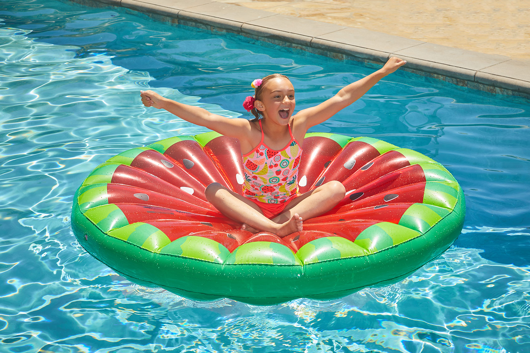 Wham-O-Floaty-Pool-Party-Lifestyle in Colors